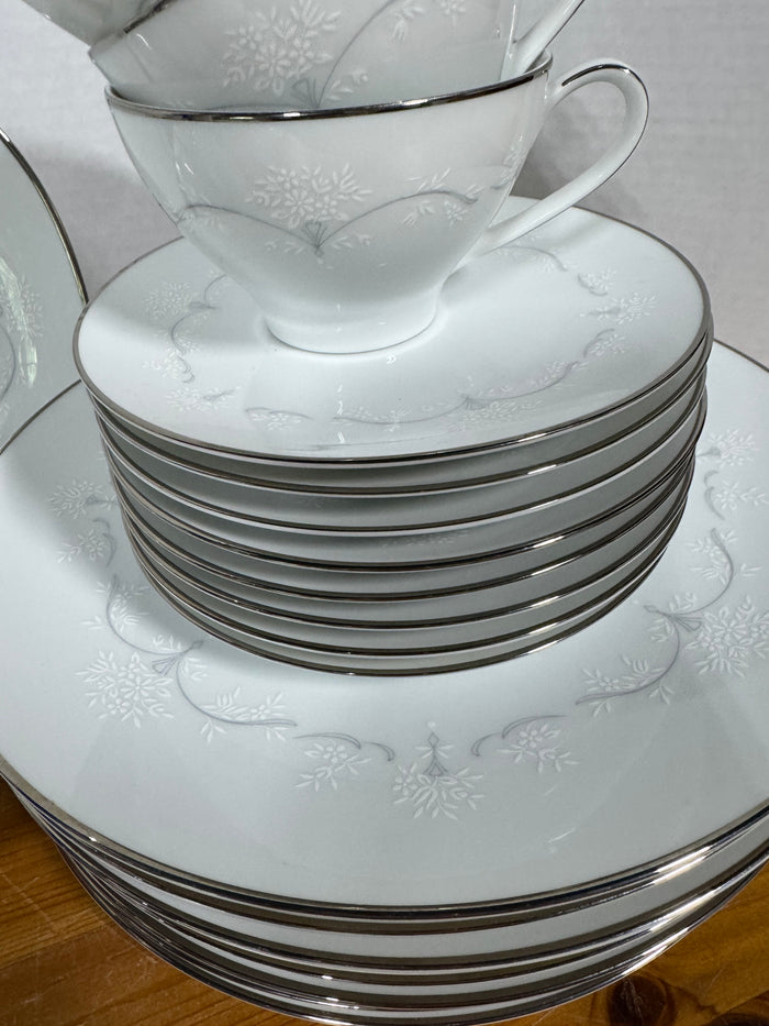43-Piece Noritake 6441 Whitebrook China Set