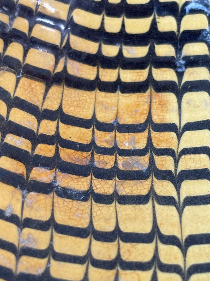 Williamsburg Restoration Stoneware Pottery Yellow And Brown Dish (A)