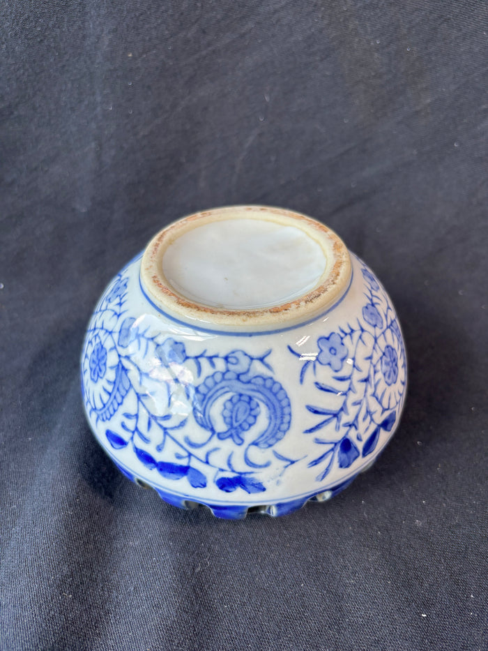 Blue And White Porcelain Pierced Potpourri Jar W/Lid