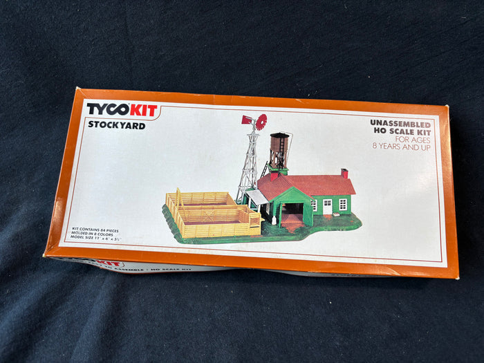Tuck Stock Yard Kit HO Scale In Open Box
