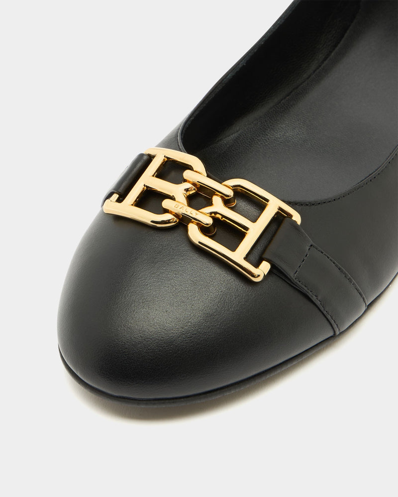 Ballerina Ballet Flat In Black Leather