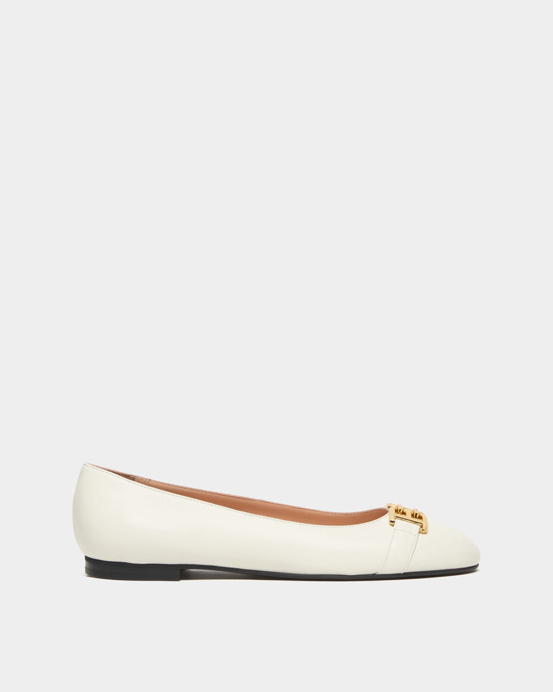 Ballerina Ballet Flat In Cream Leather