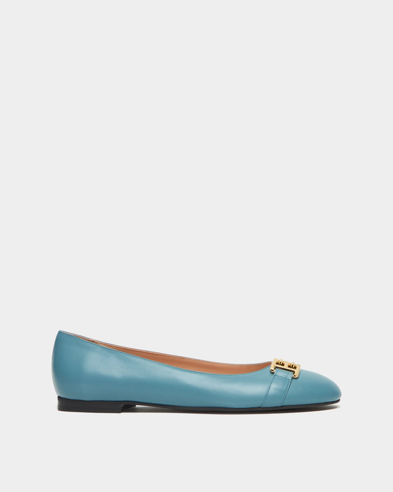 Ballerina Ballet Flat In Light Blue Leather