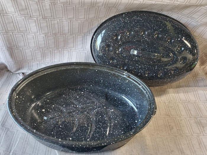 Black and White Speckled Roaster Pan