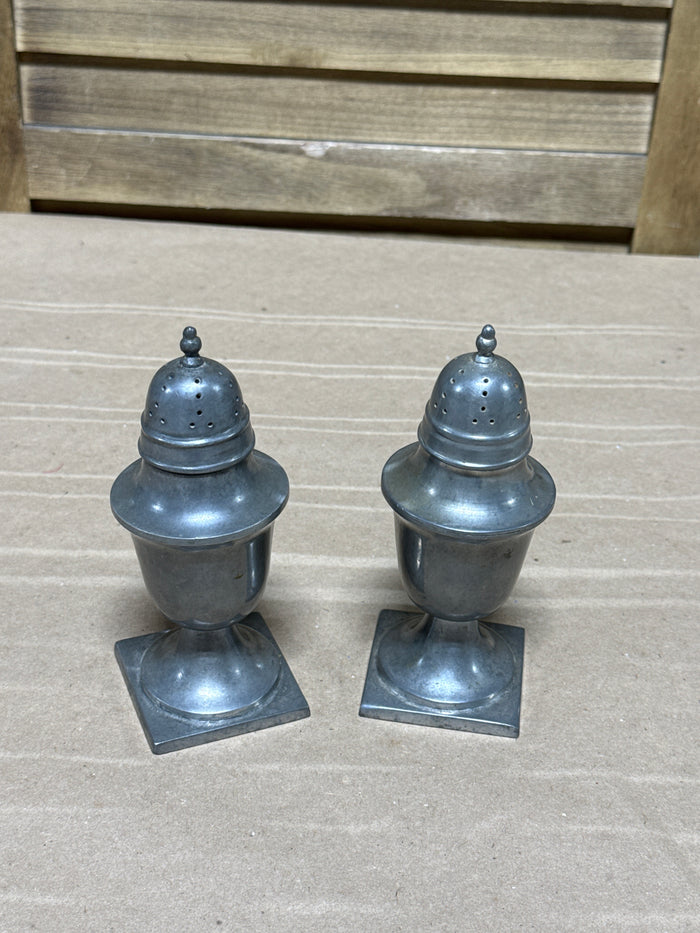 Colonial Williamsburg Stieff Pewter Salt And Pepper Shakers