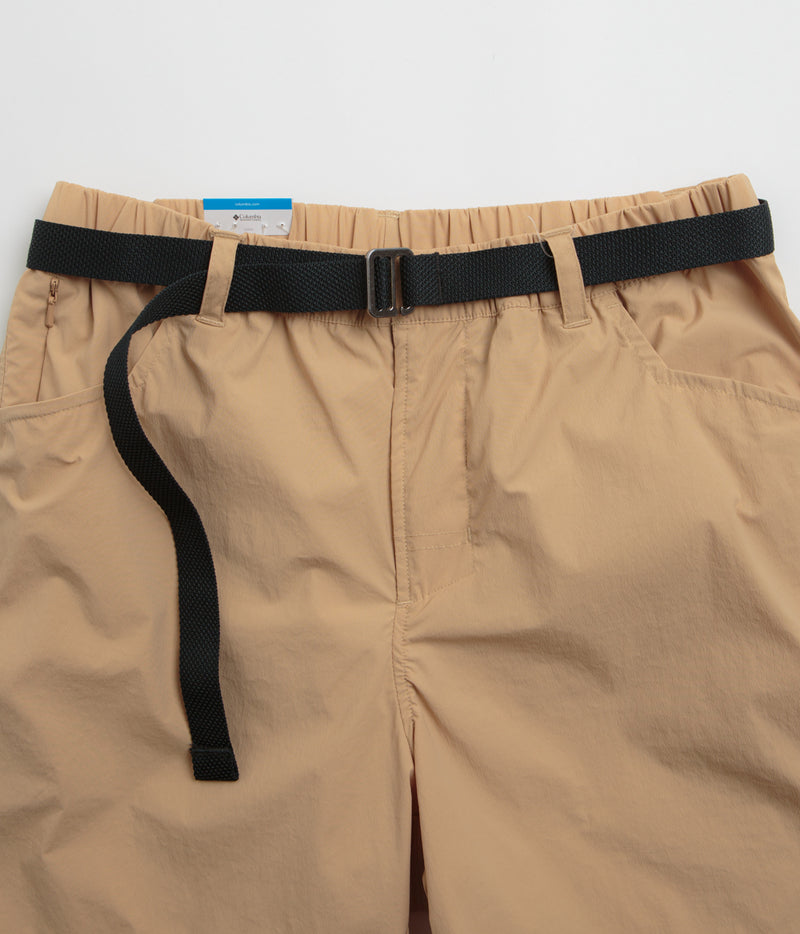 Columbia Sharpe Canyon Shorts in Canoe