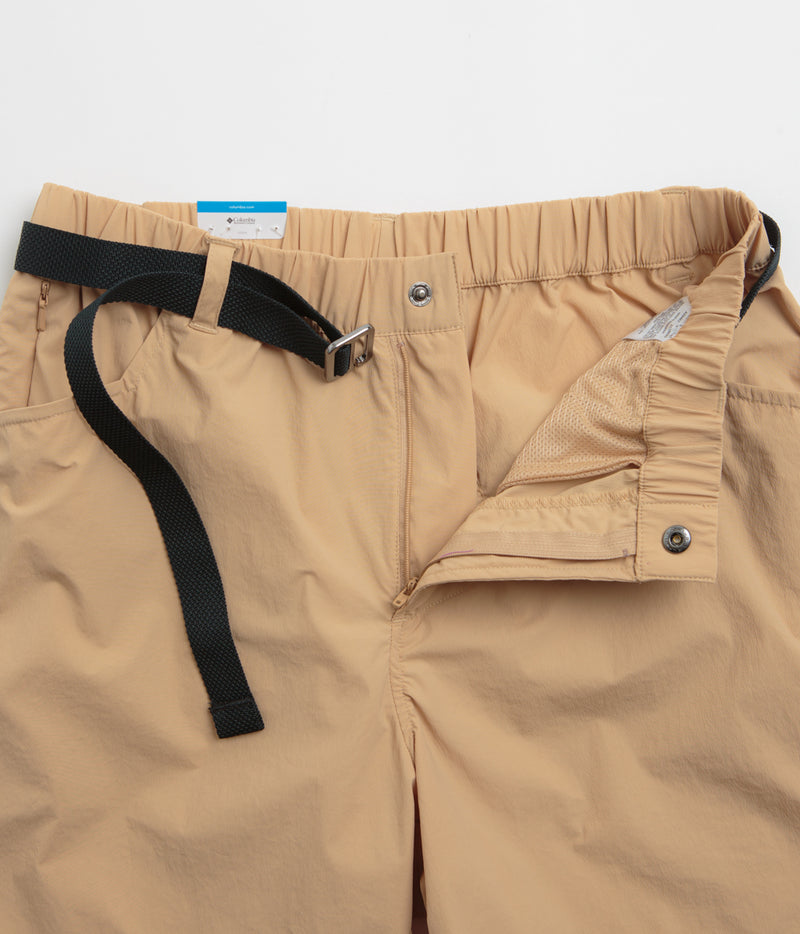 Columbia Sharpe Canyon Shorts in Canoe