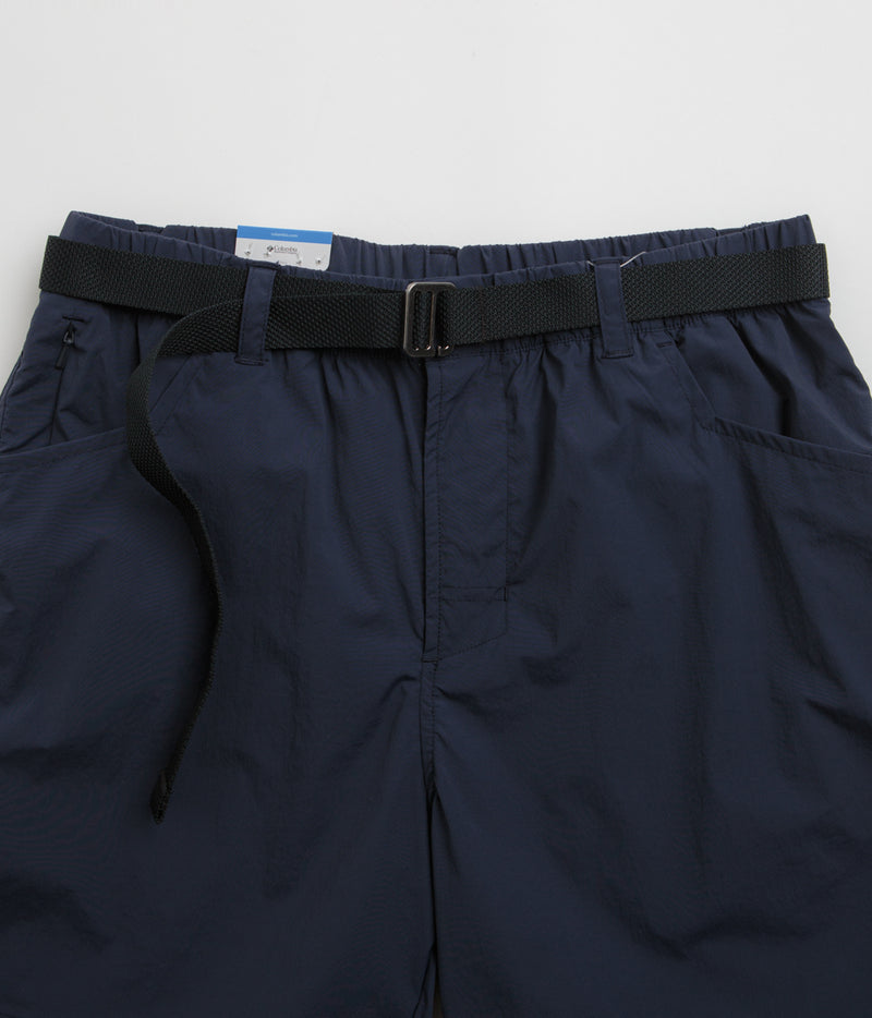 Columbia Sharpe Canyon Shorts in Collegiate Navy