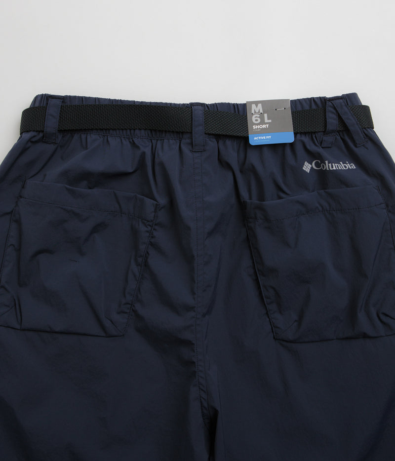 Columbia Sharpe Canyon Shorts in Collegiate Navy