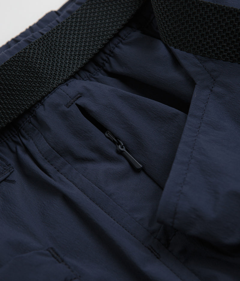 Columbia Sharpe Canyon Shorts in Collegiate Navy