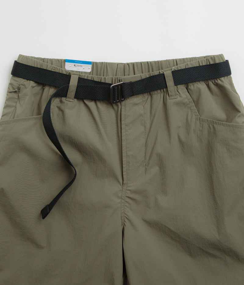 Columbia Sharpe Canyon Shorts in Stone Green