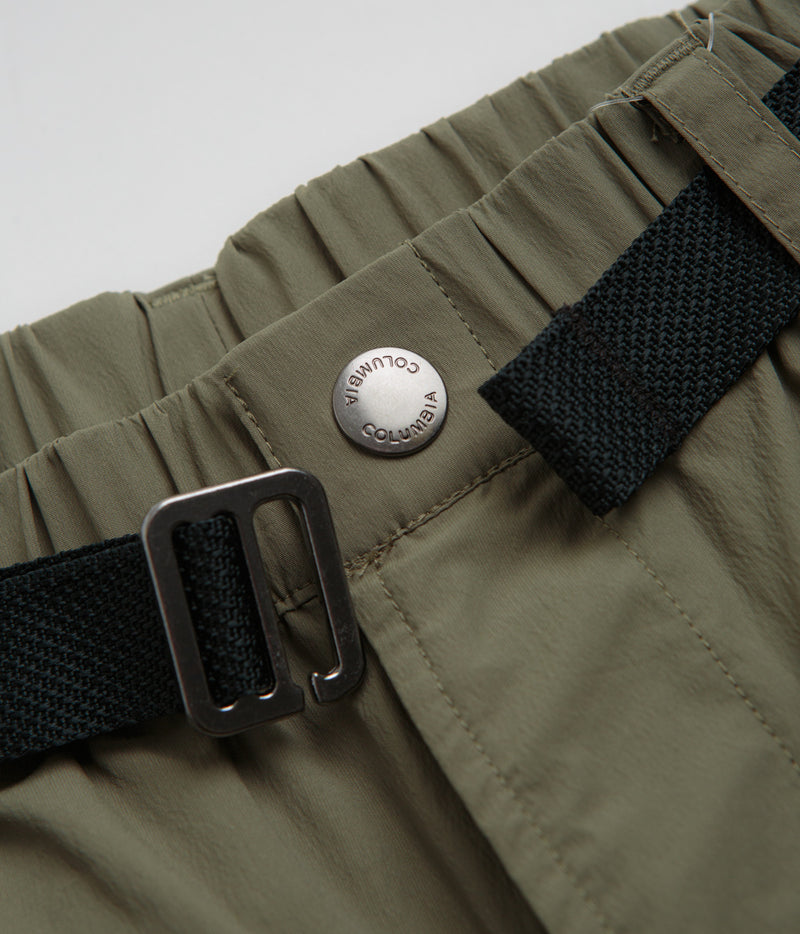 Columbia Sharpe Canyon Shorts in Stone Green