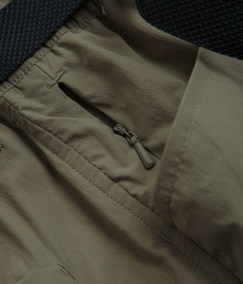 Columbia Sharpe Canyon Shorts in Stone Green