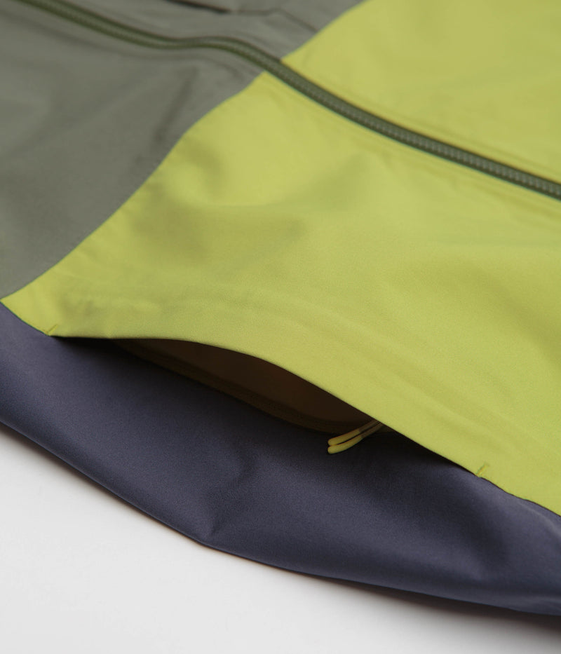 Cotopaxi Cielo Rain Jacket in Fatigue and Lemongrass