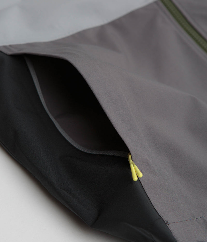 Cotopaxi Cielo Rain Jacket in Smoke and Cinder