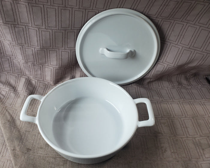 Crate and Barrel Covered Casserole Dish