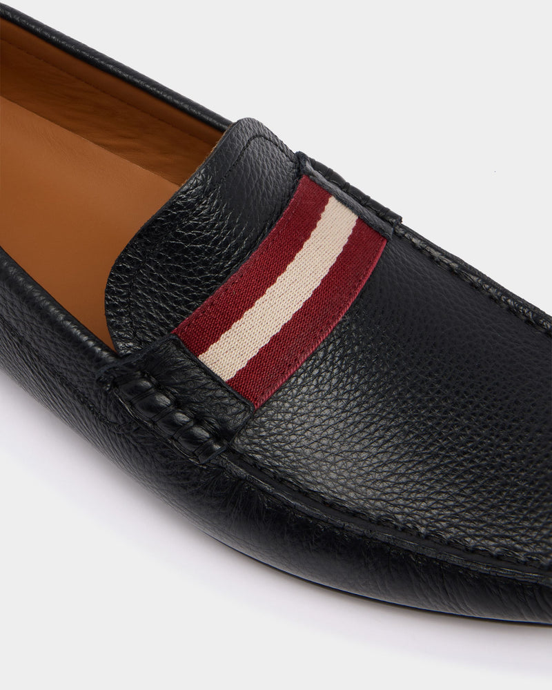 Driver in Black Grained Leather