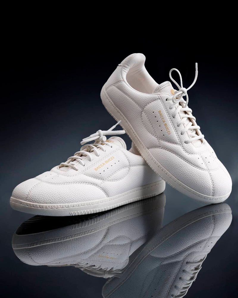 low sneakers for men