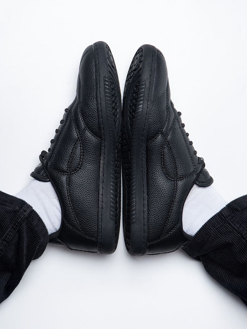 sneakers for men low top
