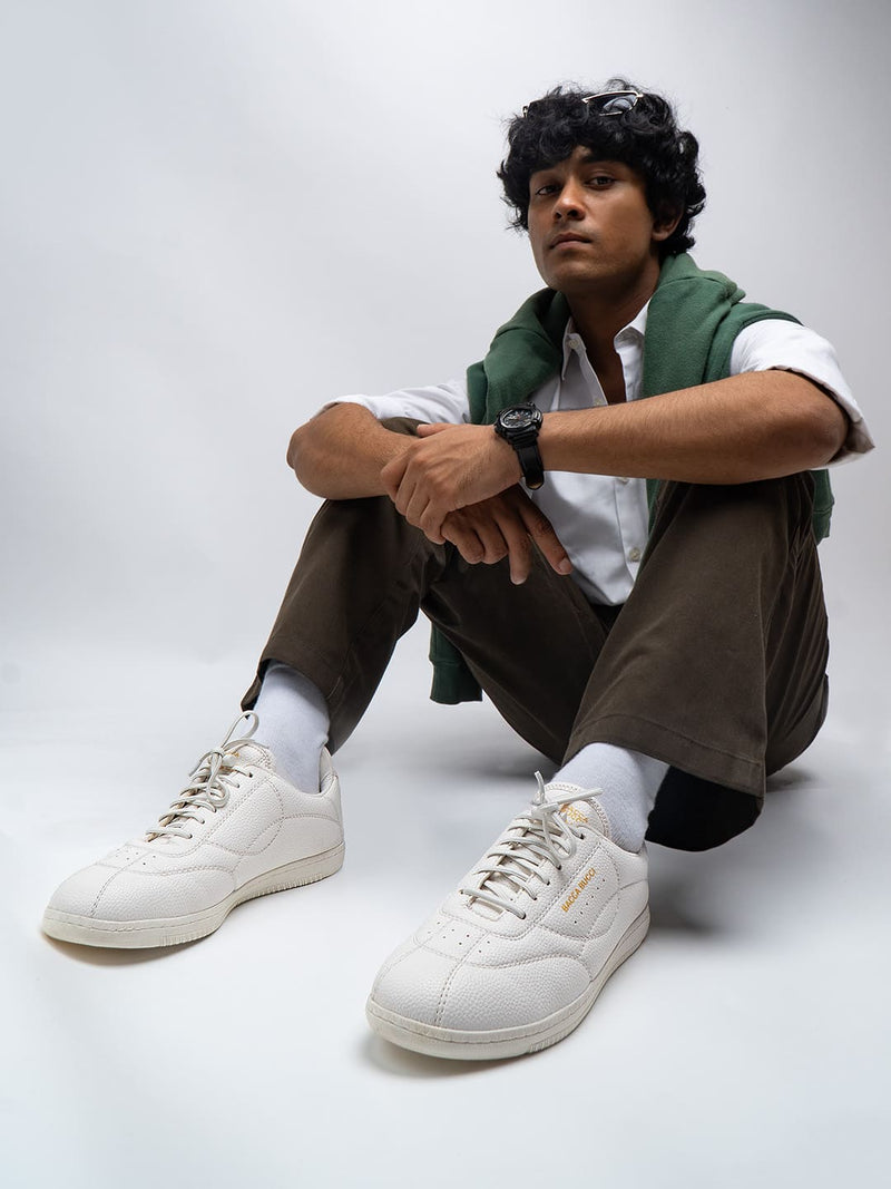 low sneakers for men