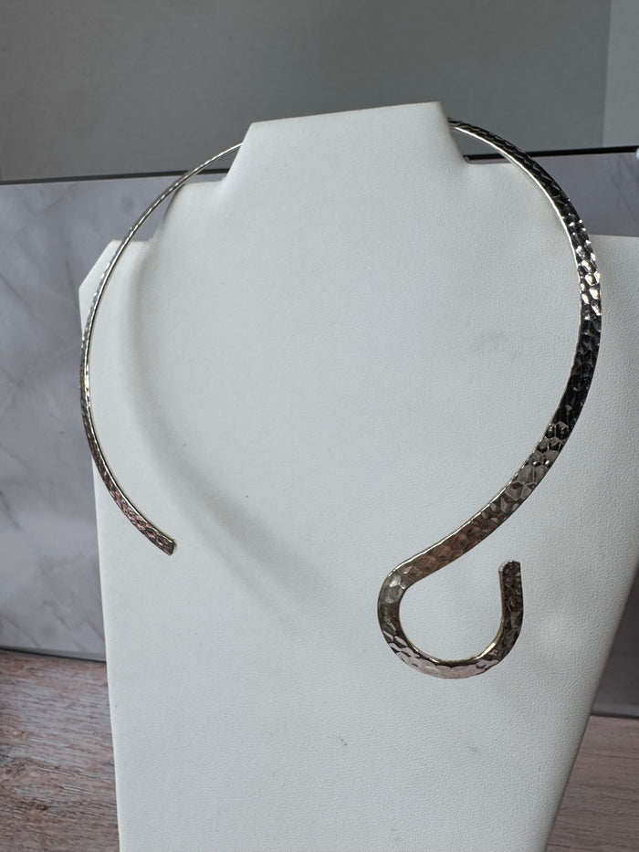 Hammered Silver Tone Omega Necklace