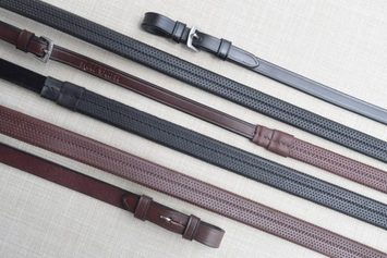 KL Red Barn Rubber Reins 5/8"