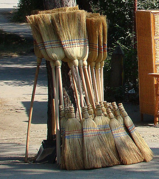 KM Elite Corn Broom