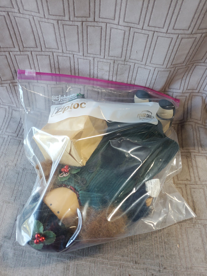 Ladie and Friends Lizzie High Christmas Shopping Doll