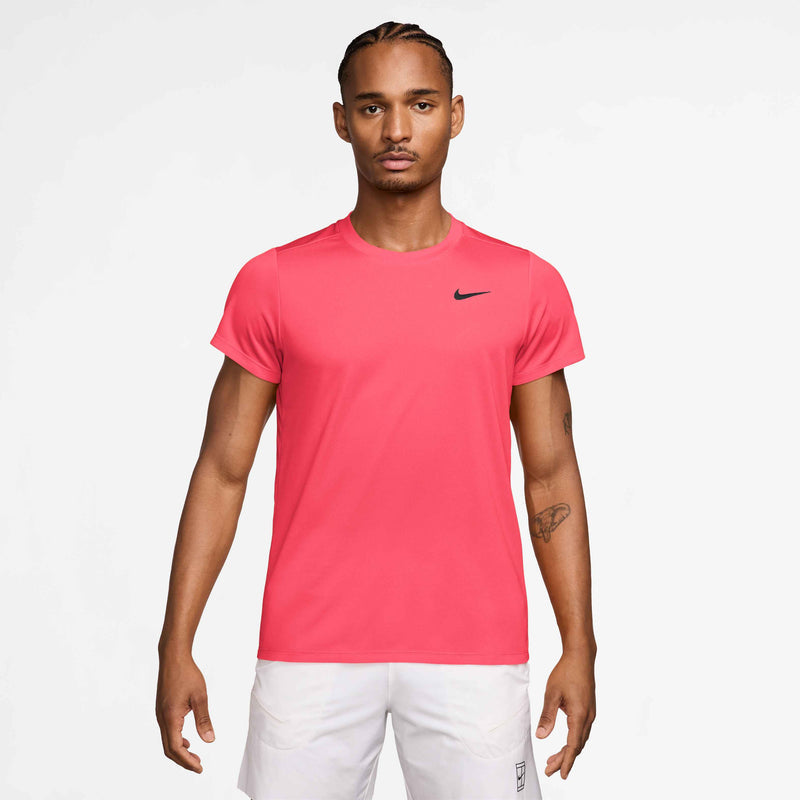 Men's Court Victory Dri-FIT Tennis Top in Hot Lava/Black