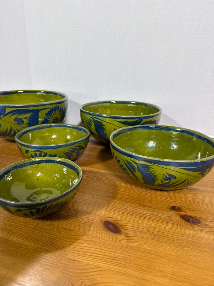 Mexican Terra Cotta Pottery Nesting Mixing Bowls - Set Of 5 **AS IS**