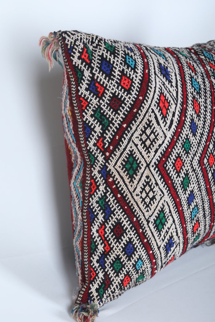 Moroccan pillow 16.9 INCHES X 22.8 INCHES - kilim pillow