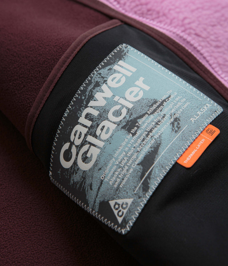 Nike ACG Canwell Glacier Fleece in Beyond Pink and Burgundy Crush / Summit White