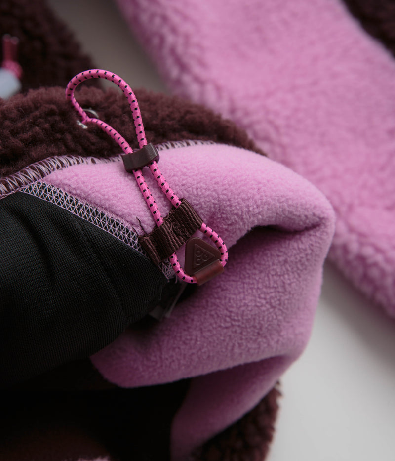 Nike ACG Canwell Glacier Fleece in Beyond Pink and Burgundy Crush / Summit White