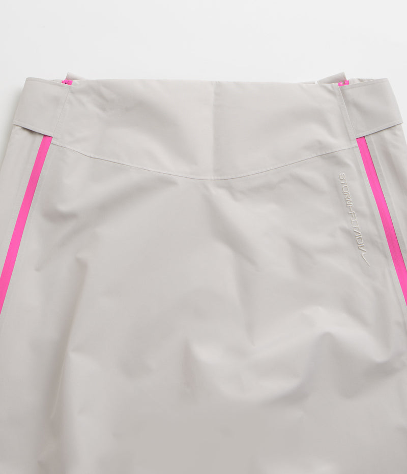Nike ACG Chena Vortex Bib Pants in Light Orewood Brown and Anthracite / Summit White