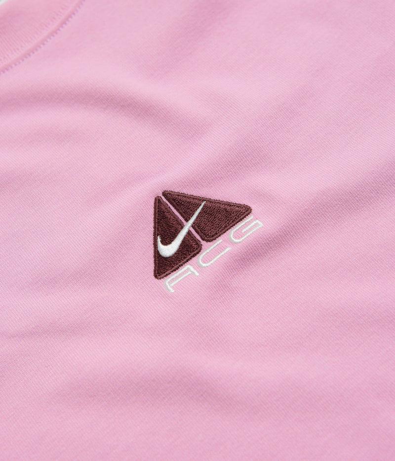 Nike ACG Lungs T-Shirt in Beyond Pink