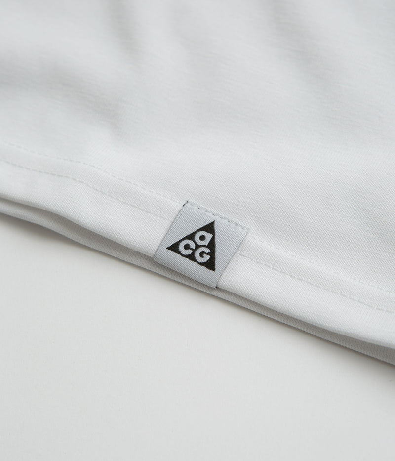 Nike ACG Minerals Long Sleeve T-Shirt in Summit White