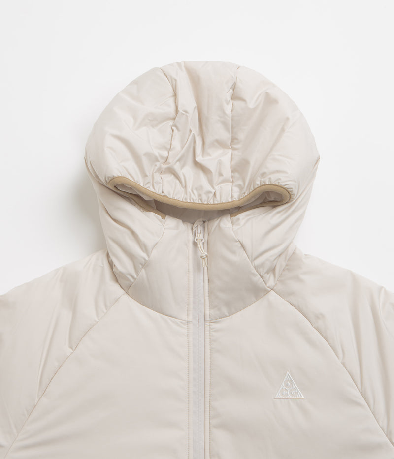 Nike ACG Rope De Dope PrimaLoft Jacket in Light Orewood Brown and Khaki / Summit White