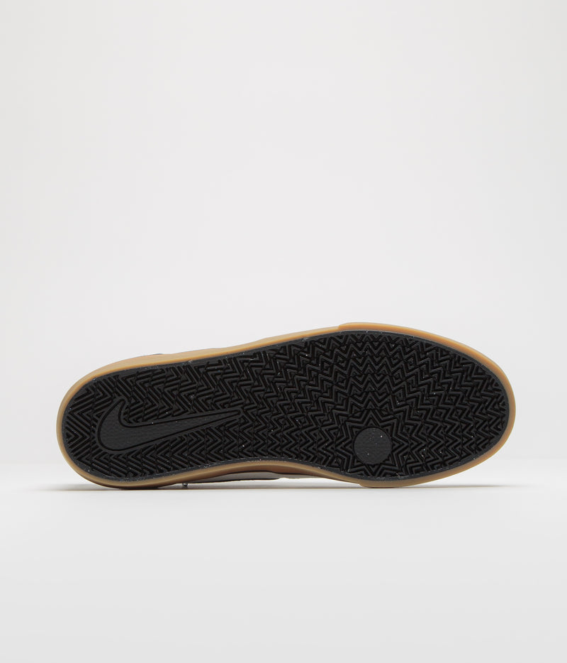 Nike SB Chron 2 Canvas Shoes in White and Black and White - Gum Light Brown