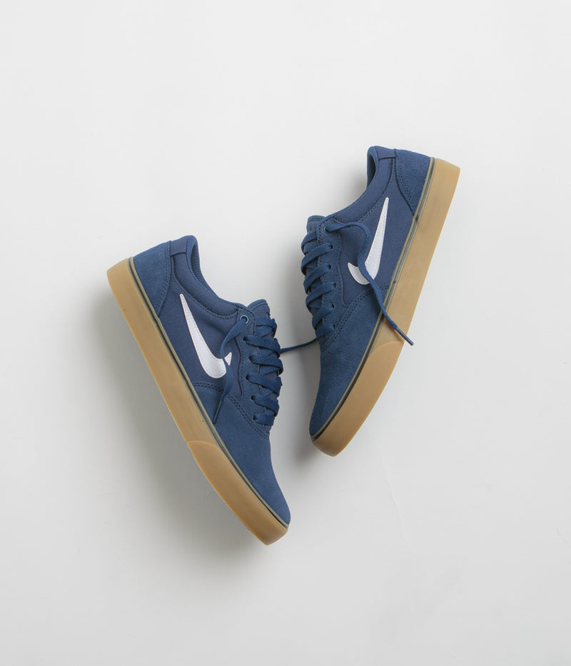Nike SB Chron 2 Shoes in Navy and White and Navy - Gum Light Brown