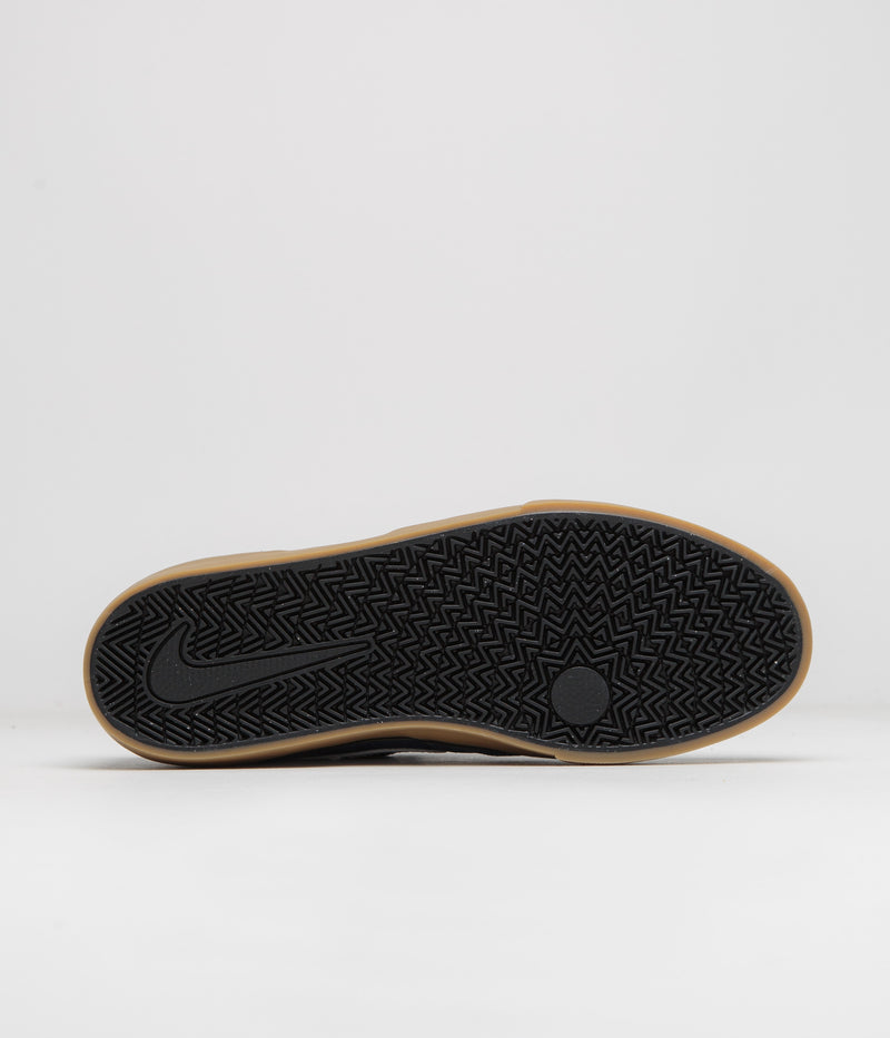 Nike SB Chron 2 Shoes in Navy and White and Navy - Gum Light Brown