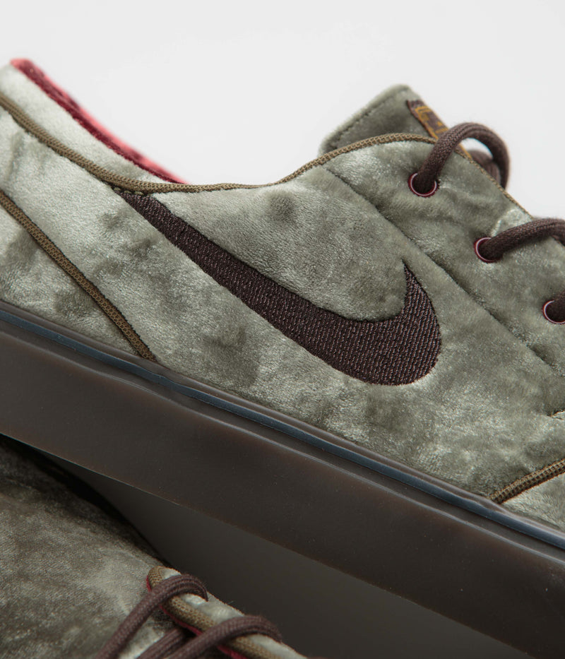 Nike SB Janoski OG+ SE ‘City of Cinema’ Shoes in Medium Olive and Velvet Brown and Baroque Brown