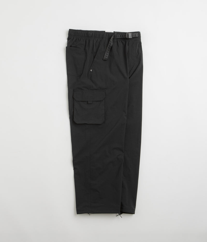 Nike SB Kearny Cargo Pants in Black and Black / White