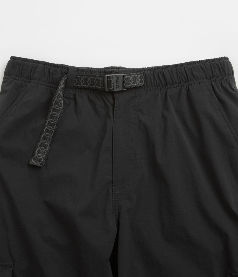 Nike SB Kearny Cargo Pants in Black and Black / White