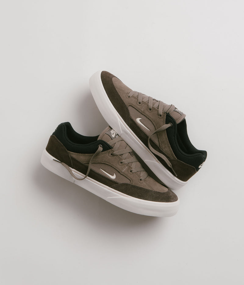 Nike SB Malor Shoes in Ironstone and Light Khaki and Baroque Brown - Black