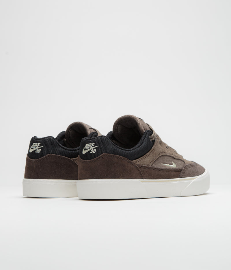 Nike SB Malor Shoes in Ironstone and Light Khaki and Baroque Brown - Black