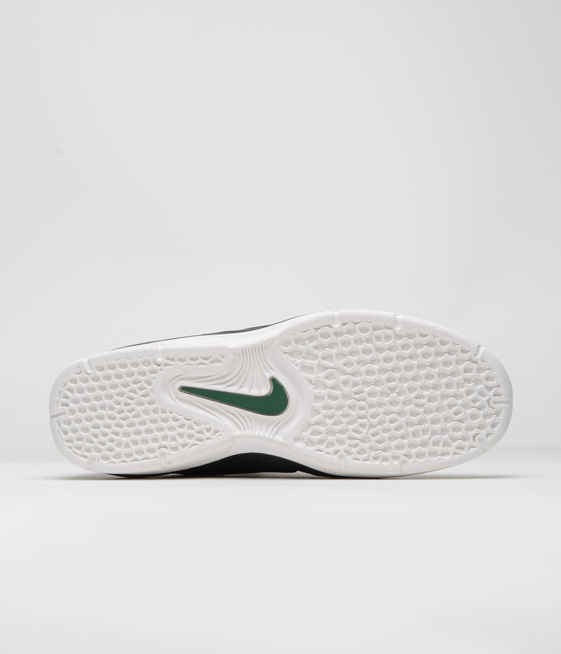 Nike SB Vertebrae Shoes in Black and Malachite and Black - Summit White