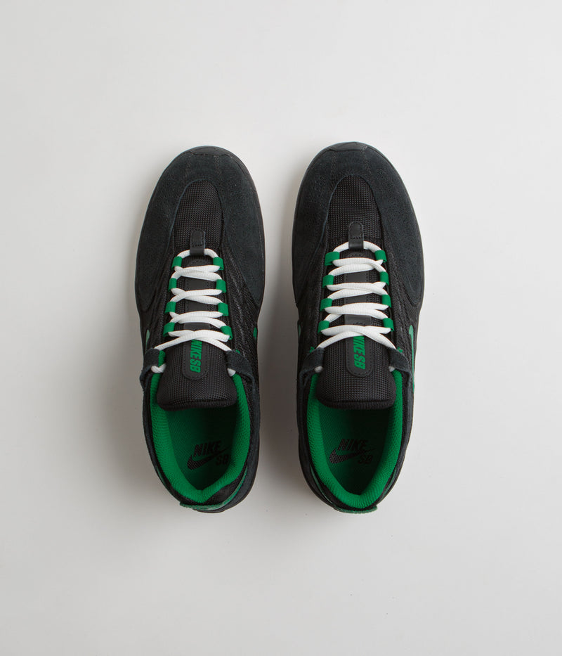 Nike SB Vertebrae Shoes in Black and Malachite and Black - Summit White