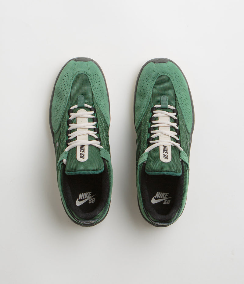 Nike SB Vertebrae Shoes in Fir and Black and Sequoia - Light Orewood Brown