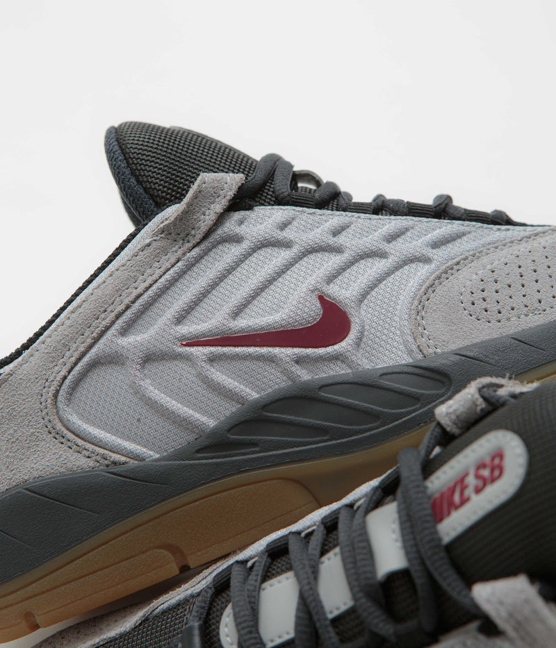 Nike SB Vertebrae Shoes in Light Smoke Grey and Dark Team Red