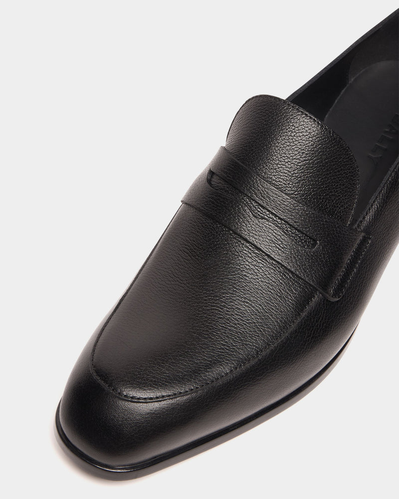 Onizy Loafer In Black Grained Leather